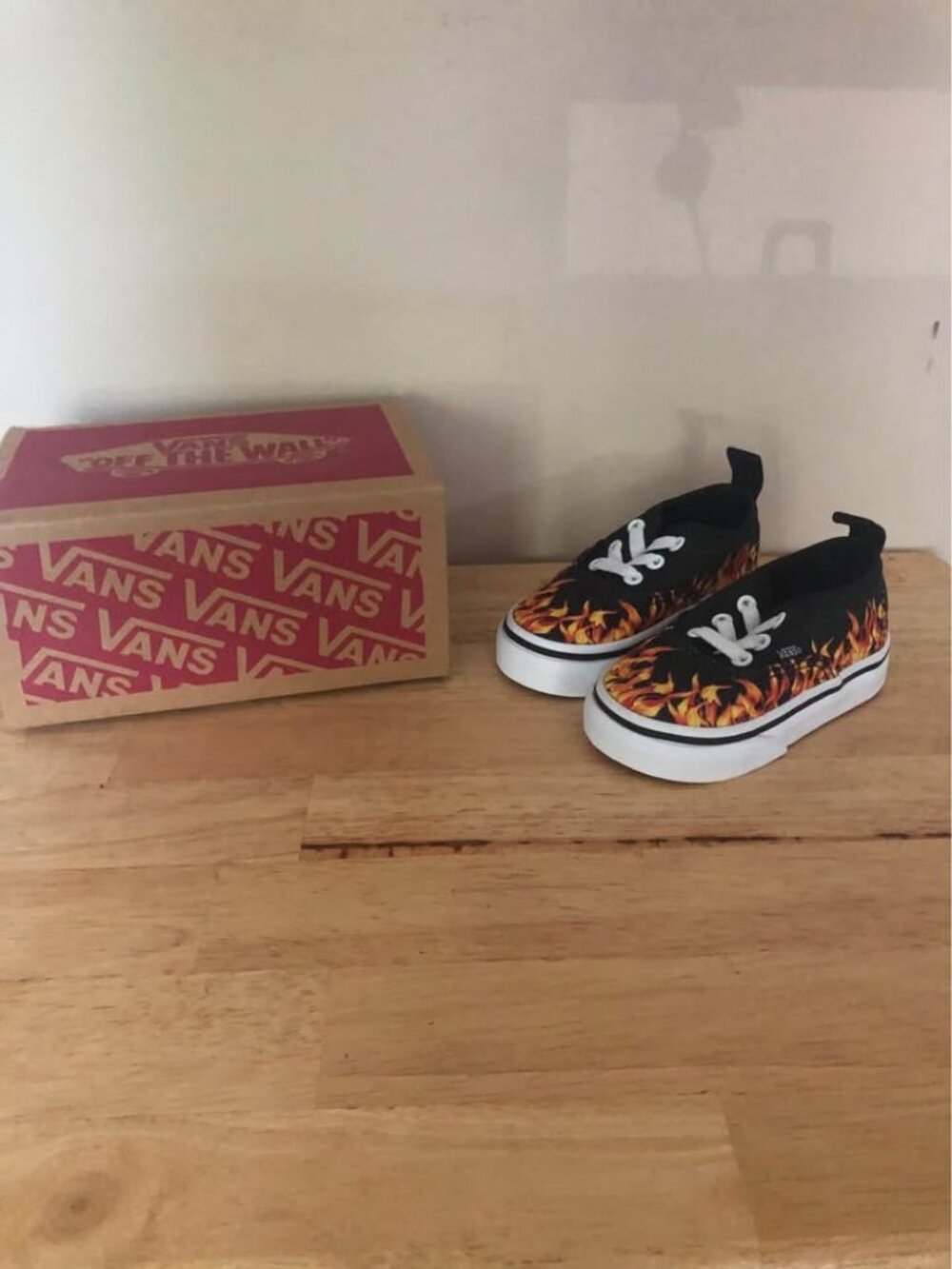 Van toddler flame sneakers